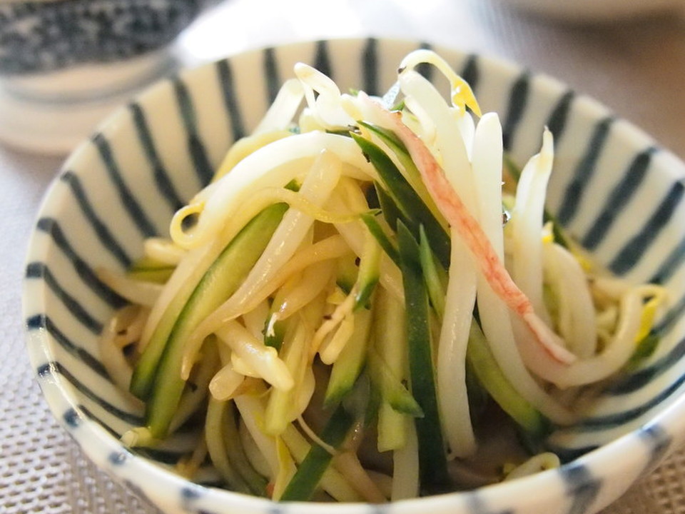 我が家の定番やみつき もやしの中華サラダ