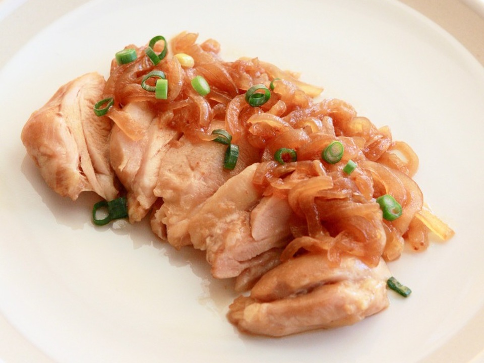 超簡単 とりもも肉のとろとろ玉ねぎ煮