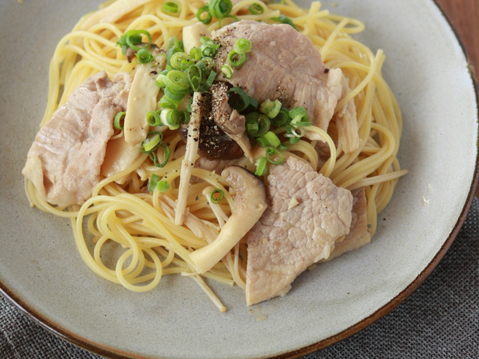 豚肉ときのこの柚子胡椒パスタ