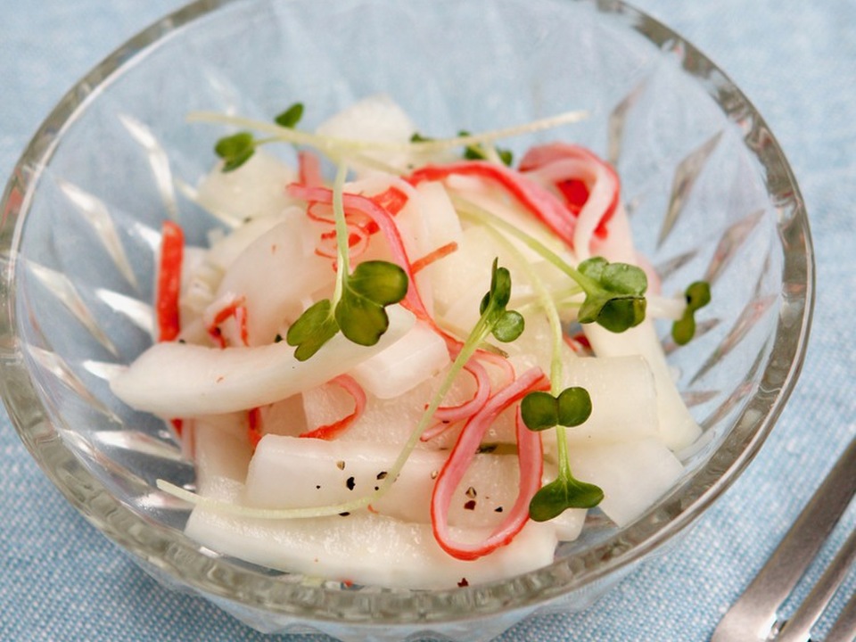 大根とカニカマのサラダ