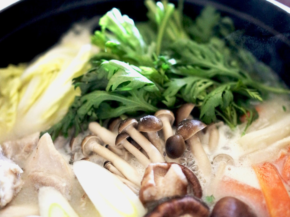 塩麹と酒粕でつくる酒粕鍋