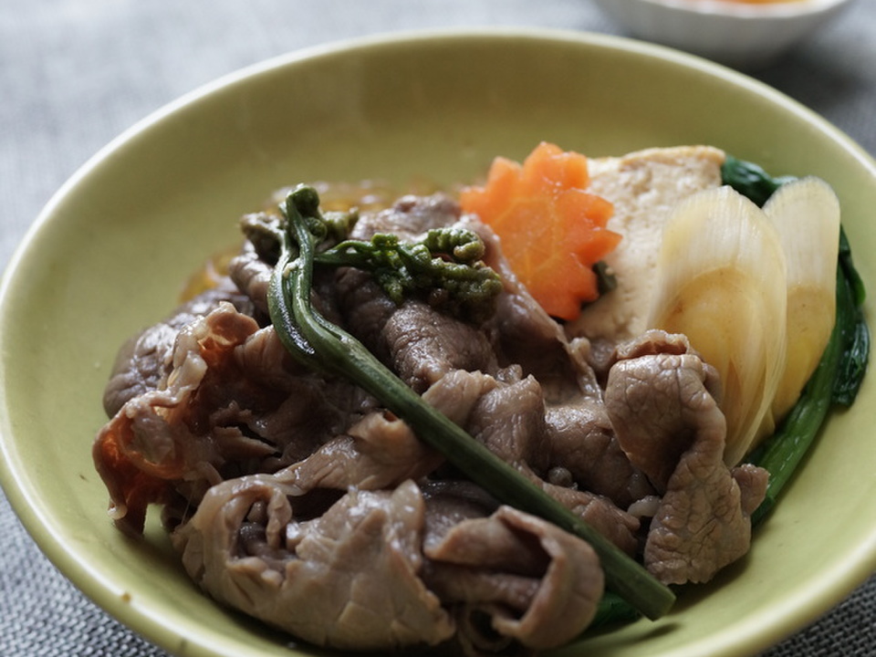 黒酢入り葛たれで食べるすき焼