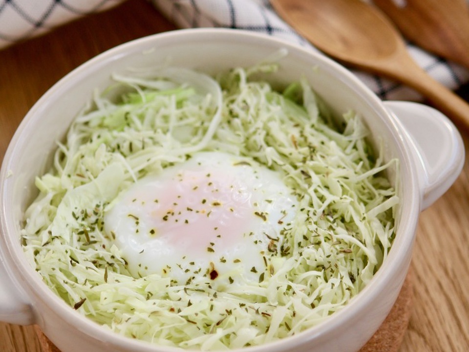 電子レンジで 巣ごもり卵