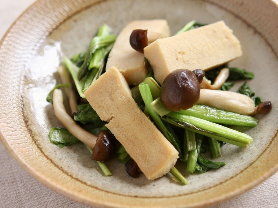 高野豆腐とシメジと小松菜の煮浸し