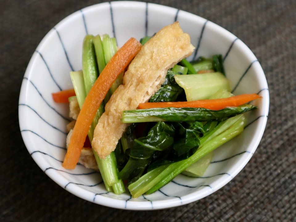 超簡単 小松菜とニンジンと薄揚げの炒め煮