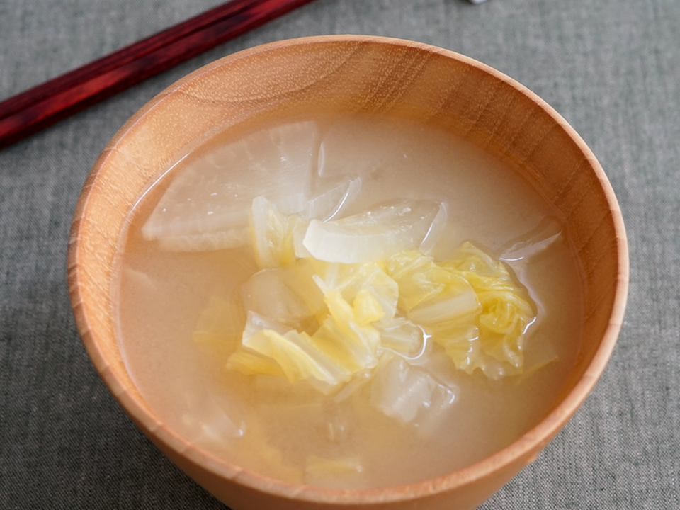 大根と白菜のみそ汁
