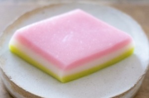 1573