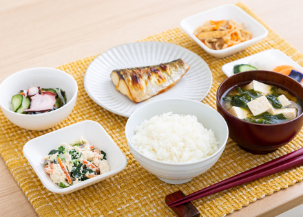 【医師監修】脂質異常症の方が心がけたい生活習慣〜体重管理や食事のポイント〜