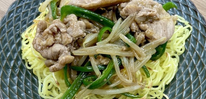 焼きそばにひと工夫でボリュームアップ！『チンジャオあんかけ焼きそば』を作ろう😋