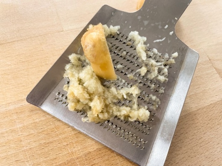 3144