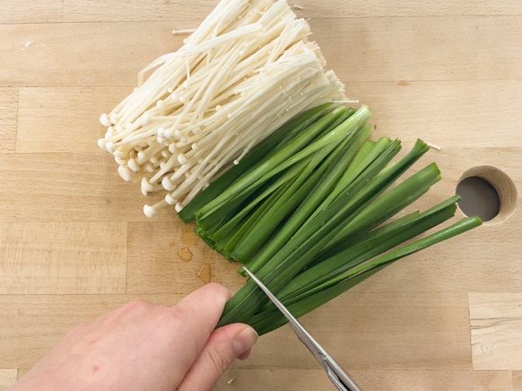 3151