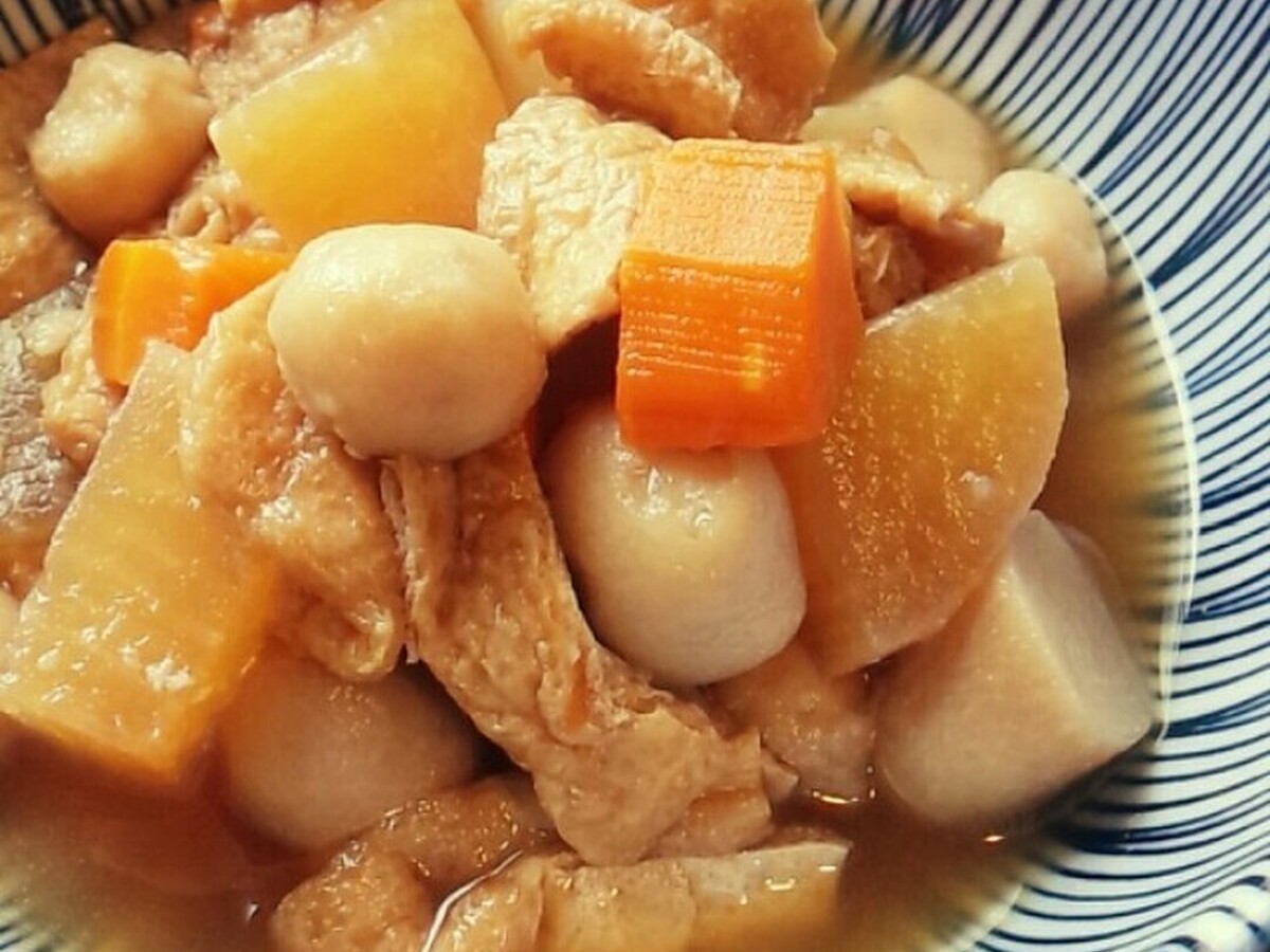 里芋 と 大根 の 煮物