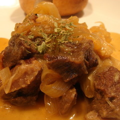 牛すね肉の白ワイン煮込み