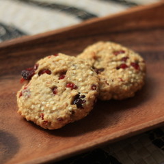 栄養満点 キヌアのオートミールクッキー