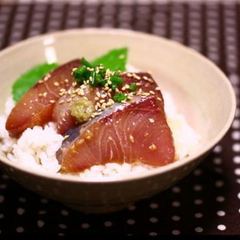 ハマチの漬け丼