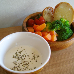 サラダに クリームチーズソース