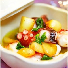 タコとニンニクのバジル炒め