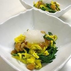 菊の花と春菊となめこのお浸し