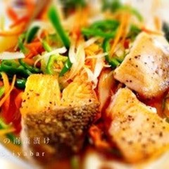 野菜たっぷり 揚げない 鮭の南蛮漬け