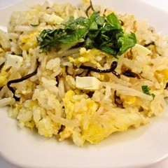 もやしたっぷり炒飯