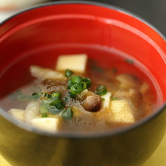 たまご豆腐としめじ・とろろ昆布のおすまし