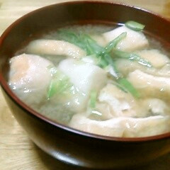 麩と油揚げの味噌汁