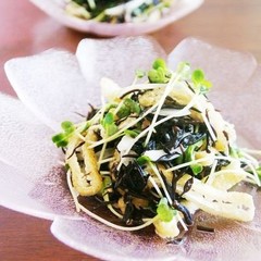 こんがりお揚げとひじきの和風サラダ