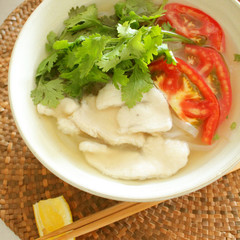 さっぱり美味しい鶏むね肉のフォー