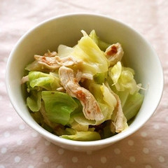 キャベツと鶏肉の梅肉和え