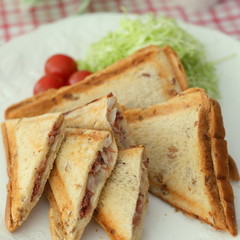 ささっと作れる2種のホットサンド