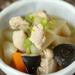 大根と鶏むね肉の優しいお味の煮物