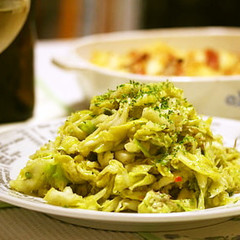 アボカドとキャベツのグリーンサラダ