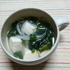 豆腐とわかめ もやしのスープ
