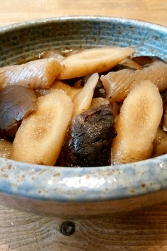 作り置きおかずに ねじり蒟蒻と牛蒡の煮物