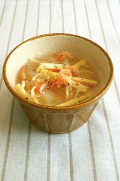 春 筍と桜海老のスープ