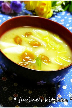 なめことキャベツのお味噌汁