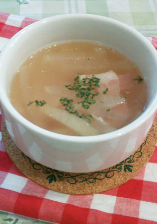 大根とベーコンの塩麹コンソメスープ