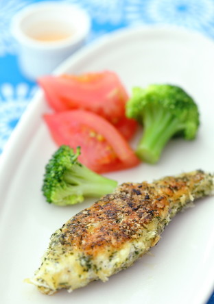 バジル香る真鯛の香草パン粉焼き