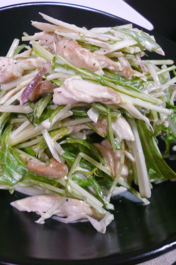 鶏ささみと香味野菜のマヨわさびサラダ