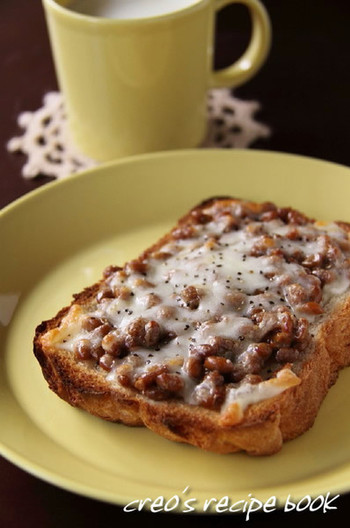 ブラックペッパー入り納豆トースト