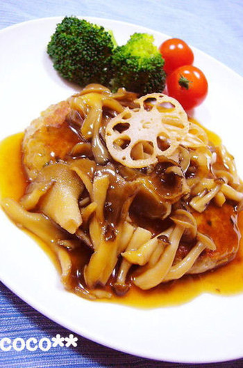 和風きのこあん 蓮根入り鶏肉ハンバーグ