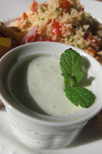 インドの味　ミント入りのヨーグルトソース