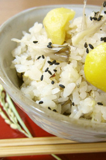 きのこの入った栗ごはん