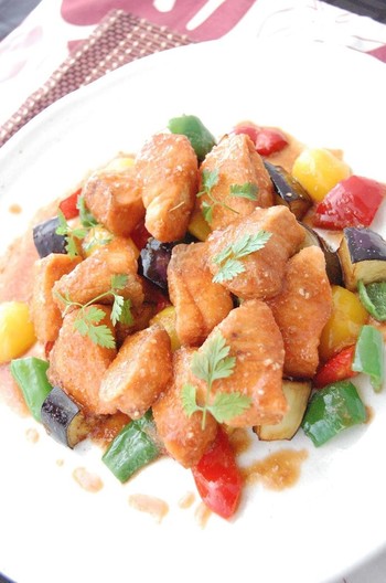 鮭と夏野菜フリット トマトごまダレ
