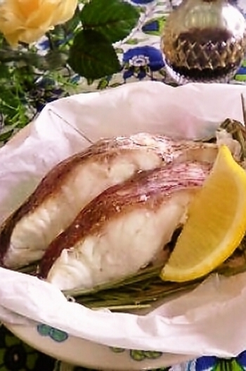 白身魚のレモングラス蒸し
