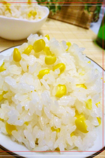 とうもろこしご飯　芯も一緒に炊き込んで