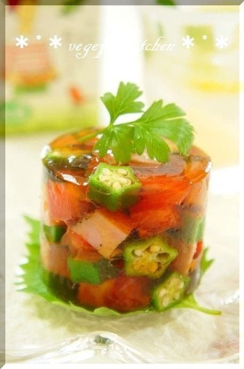 七夕に 梅酒とオクラの冷たいゼリー寄せ