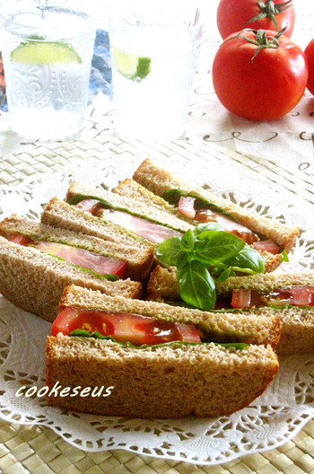 バジル・バジルトマトサンドイッチ
