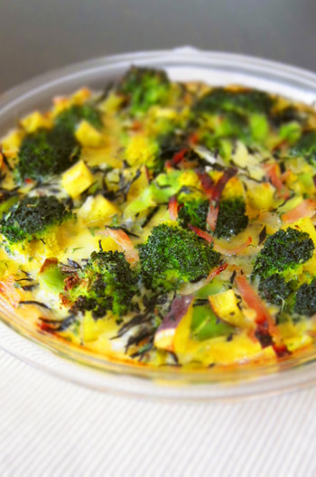 ブロッコリーとひじきのキッシュ風
