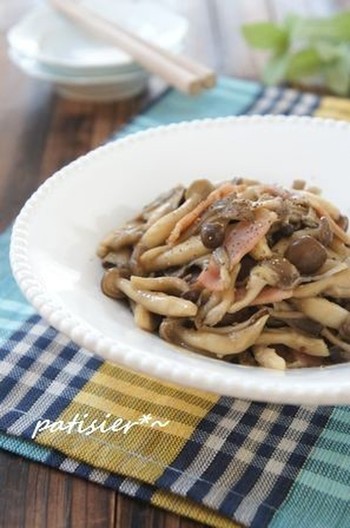 きのこのミルク味噌炒め